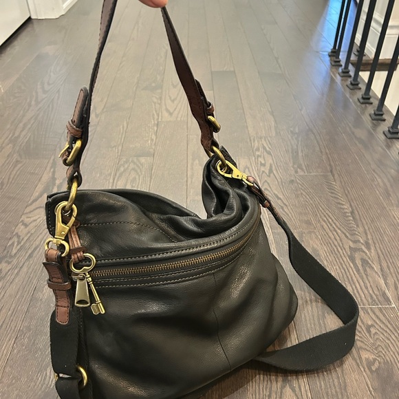 Fossil Explorer Leather Hobo Bag - Picture 6 of 7